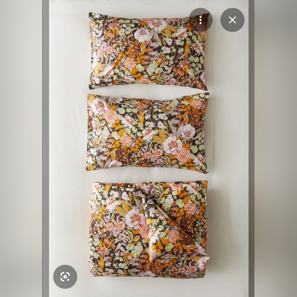Urban Outfitters Mila Sketched Floral Duvet Cover And Shams - Picture 3 of 4